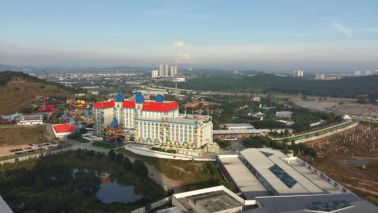 Afiniti Residence At Legoland Medini Nusajaya  Exterior photo